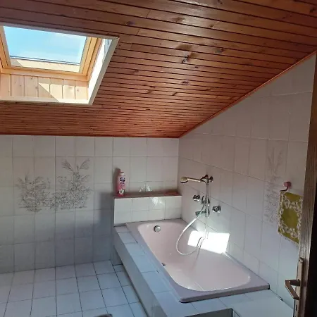 Saleto Apartma Apartman Jagodje