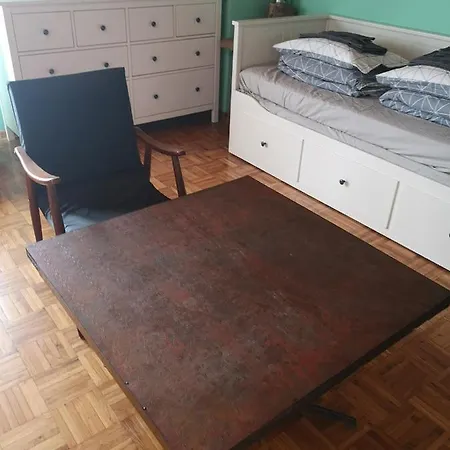 Saleto Apartma Daire