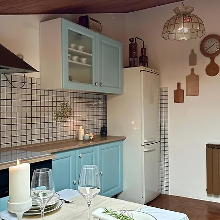 Saleto Apartma * Jagodje