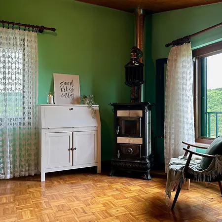 Saleto Apartma Jagodje